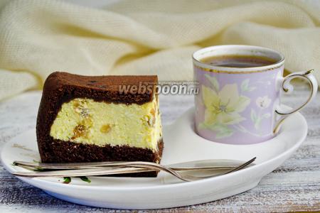 Фото рецепта Ватрушка в мультиварке шоколадная