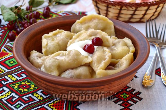Фото Вареники с вишнями
