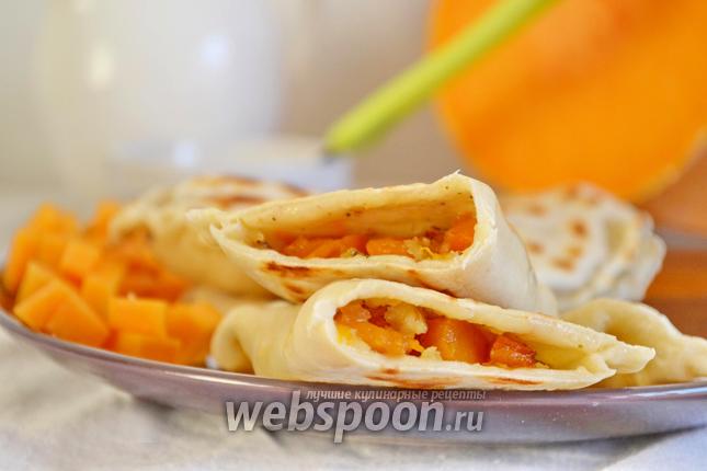 Фото Кутабы с тыквой и грецкими орехами