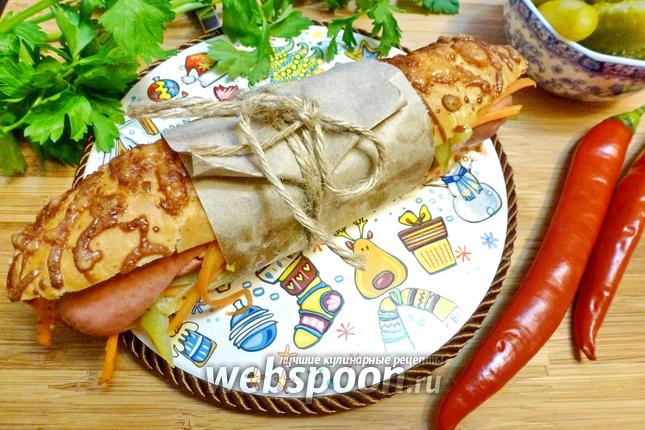 Фото Хот-дог с корейской морковкой