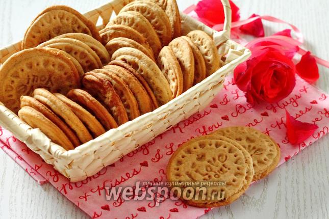 Фото Печенье с мёдом и корицей