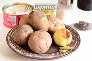 Для приготовления нам нужен картофель (8-10 штук среднего размера), репчатый лук, соль, специи и свиная тушёнка.