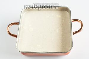 Выливаем тесто в любую огнеупорную форму, которую можно поместить в духовку. Тесто не должно доходить до кромки посуды. На пике подъёма объём шмакофана, по этому рецепту, увеличивается в 2 раза!