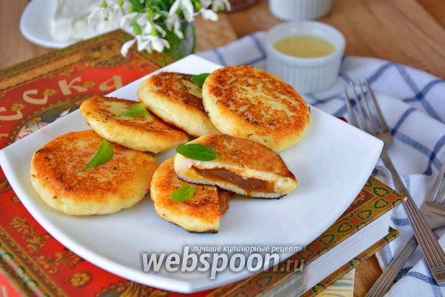 Фото Сырники с варёной сгущенкой