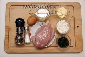 Нам понадобиться куриное филе, мука, майонез, укроп, яйцо, соль, перец, масло для обжаривания.