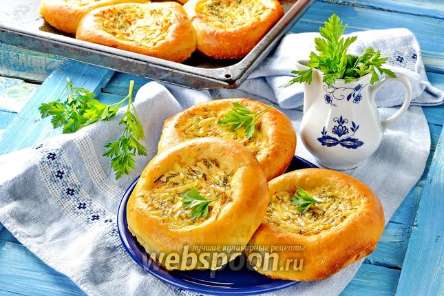 Фото Ватрушки с копчёным сыром и укропом