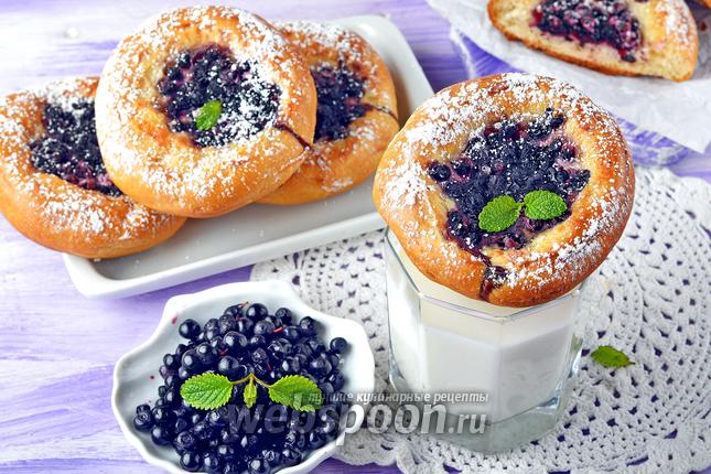 Фото Ватрушки с черникой