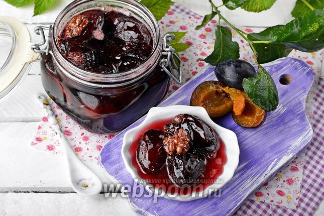Фото Варенье из слив с грецкими орехами