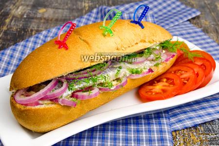 Фото рецепта Хот-дог с пряной сельдью