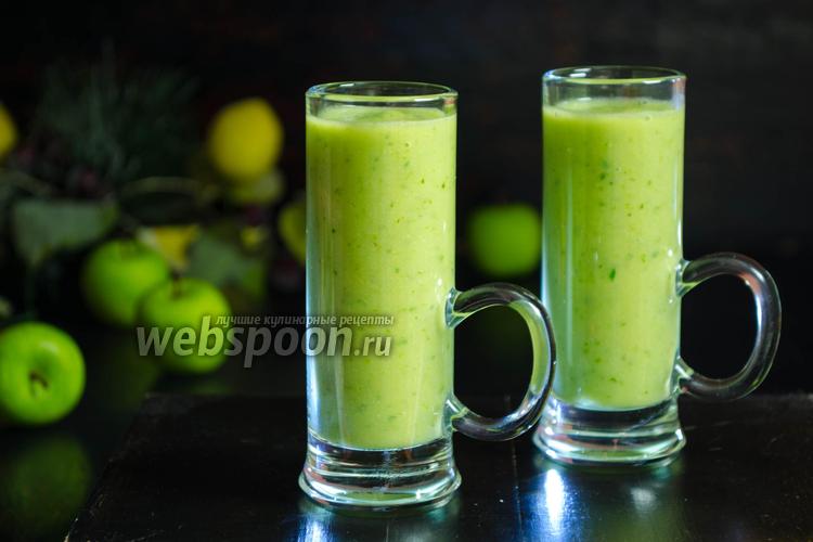 Фото Зелёный напиток из авокадо и яблока
