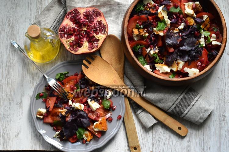 Фото Салат с адыгейским сыром и помидорами