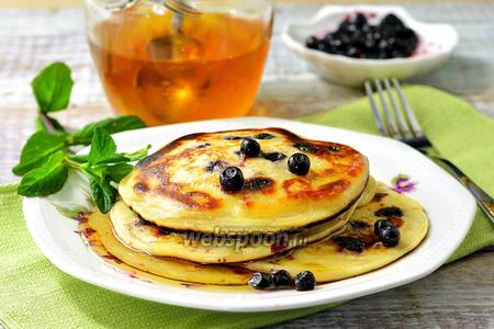 Фото рецепта Панкейки с черникой