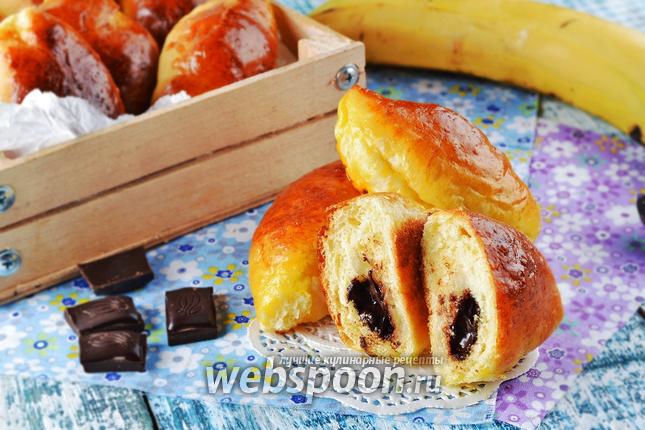 Фото Булочки с бананом и шоколадом
