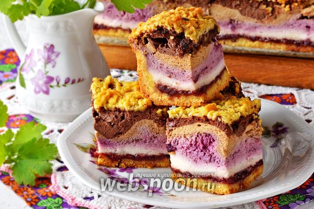 Фото Пляцок со сметаной и вареньем