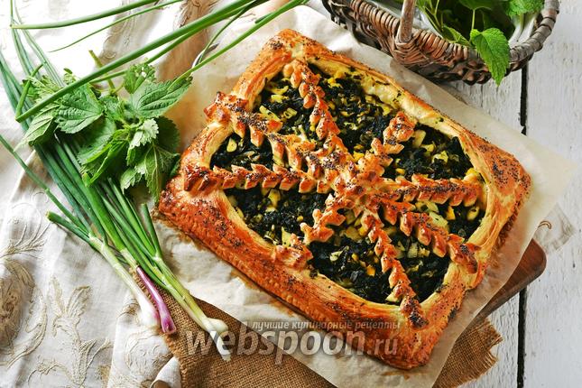 Фото Пирог с крапивой и яйцом