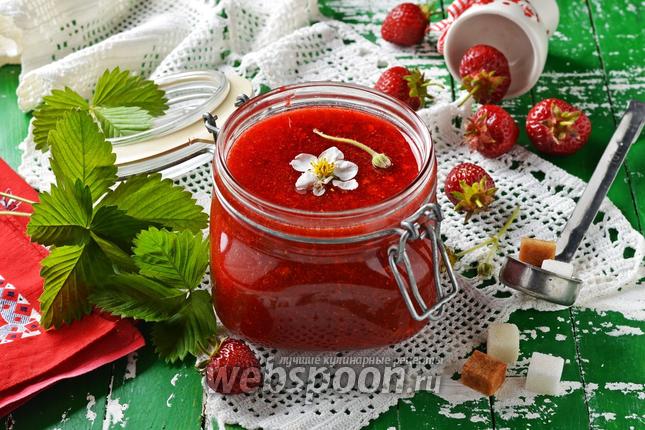Фото Клубничное варенье без варки ягод
