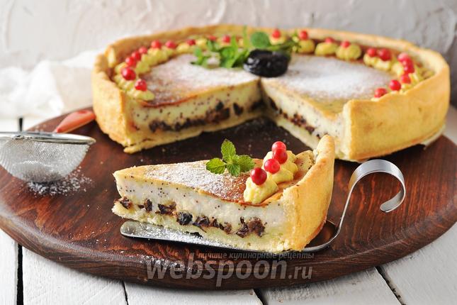 Фото Пирог с черносливом и сметаной