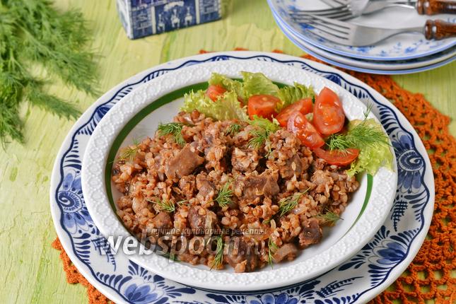 Фото Куриные желудки с гречкой