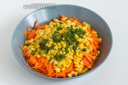 Салат с морковью, кукурузой и с яйцом