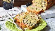 Фото рецепта Кекс-пицца с ветчиной, сыром и маслинами