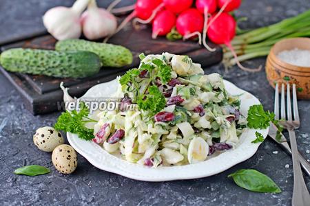Салат «Пятиминутка» с фасолью и огурцом