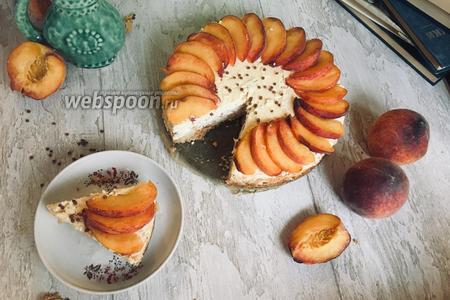 Фото рецепта Чизкейк с персиками