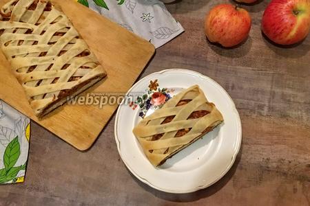 Фото рецепта Слоёный пирог с творогом и яблоками