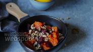 Фото рецепта Салат из печёной тыквы со свёклой