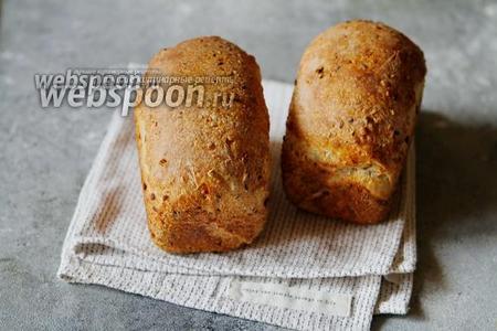 Домашний хлеб с сушеными грибами и жареным луком
