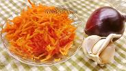Фото рецепта Морковь с красным луком и специями