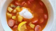 Фото рецепта Быстрый томатный суп с сосисками