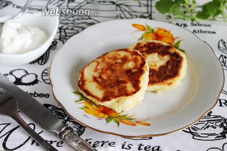 Как приготовить рецепт Сырники из творога с манкой и яйцом на сковороде
