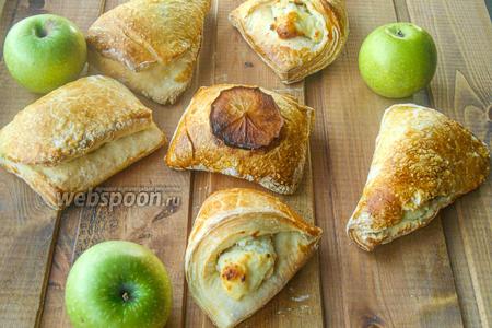 Фото рецепта Слойки с творогом и цукатами
