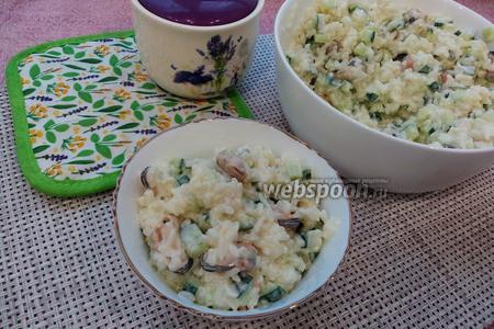 Фото рецепта Салат с мидиями и рисом