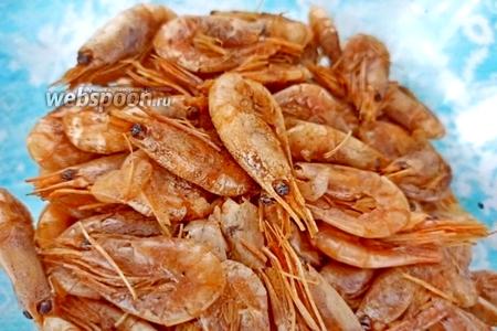 Фото рецепта Варёные креветки на мангале