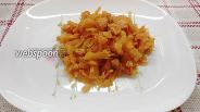 Фото рецепта Тушёная капуста с индейкой и томатной пастой