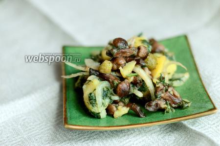 Фото рецепта Картофельный салат с маринованными опятами