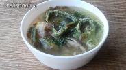 Фото рецепта Куриный суп со шпинатной кето лапшой