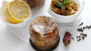 Фото рецепта Индийский соус из кабачка с имбирём и яблоком на зиму