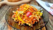 Фото рецепта Капустный салат с корейской морковью и кукурузой