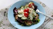 Фото рецепта Тёплый салат с кабачком и свёклой