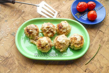 Фото рецепта Мясные тефтели в чесночно-сливочном соусе