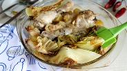 Фото рецепта Куриные голени, запеченные с картофелем и пекинской капустой