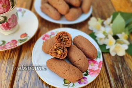 Фото рецепта Шоколадное печенье с сухофруктами и орехами