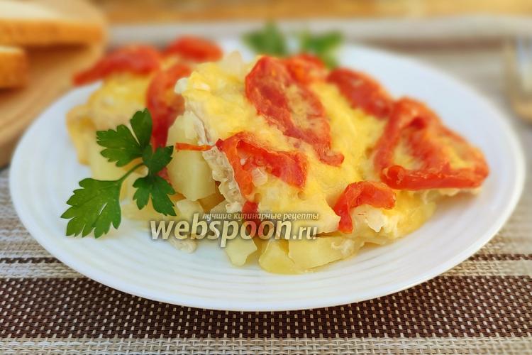 Фото Курица по-французски с помидором и картофелем