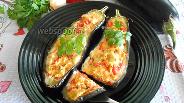 Фото рецепта Печёный баклажан с начинкой из перепелиных яиц, помидора и сыра