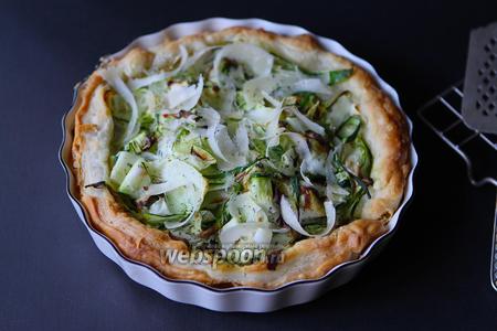 Фото рецепта Быстрый пирог из цукини и слоёного теста 