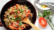 Фото рецепта Овощная паэлья с бурым рисом и консервированной рыбой