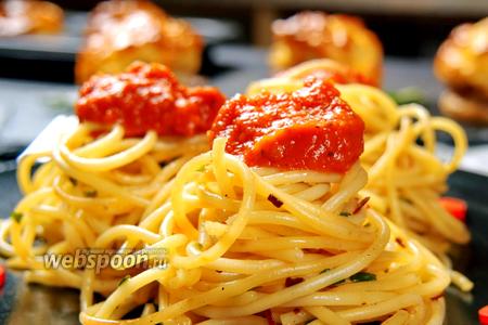 Итальянский ужин: паста, закуска, соус. Видео видео