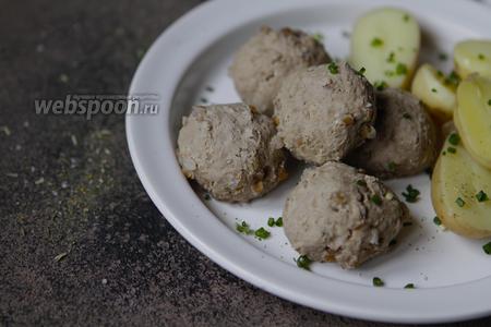 Фото рецепта Мясные шарики с гречкой в мультиварке на пару 